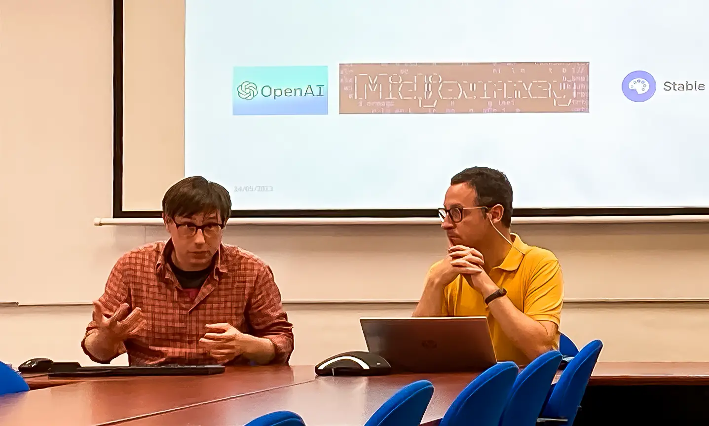 Seminario sobre inteligencia artificial generativa