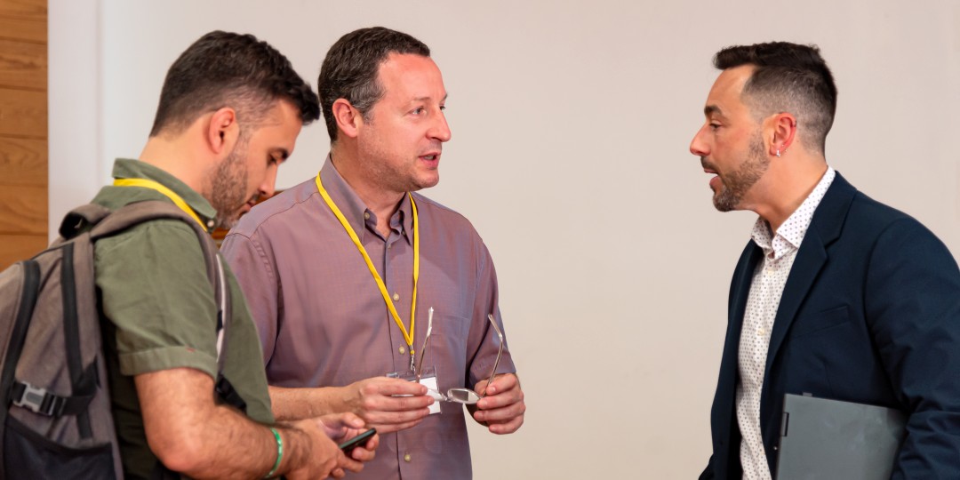 Con Pablo Andrada, compañero de vicedirección, y Francisco Julián Martínez Cano, editor de monográficos de Miguel Hernández Communication Journal
